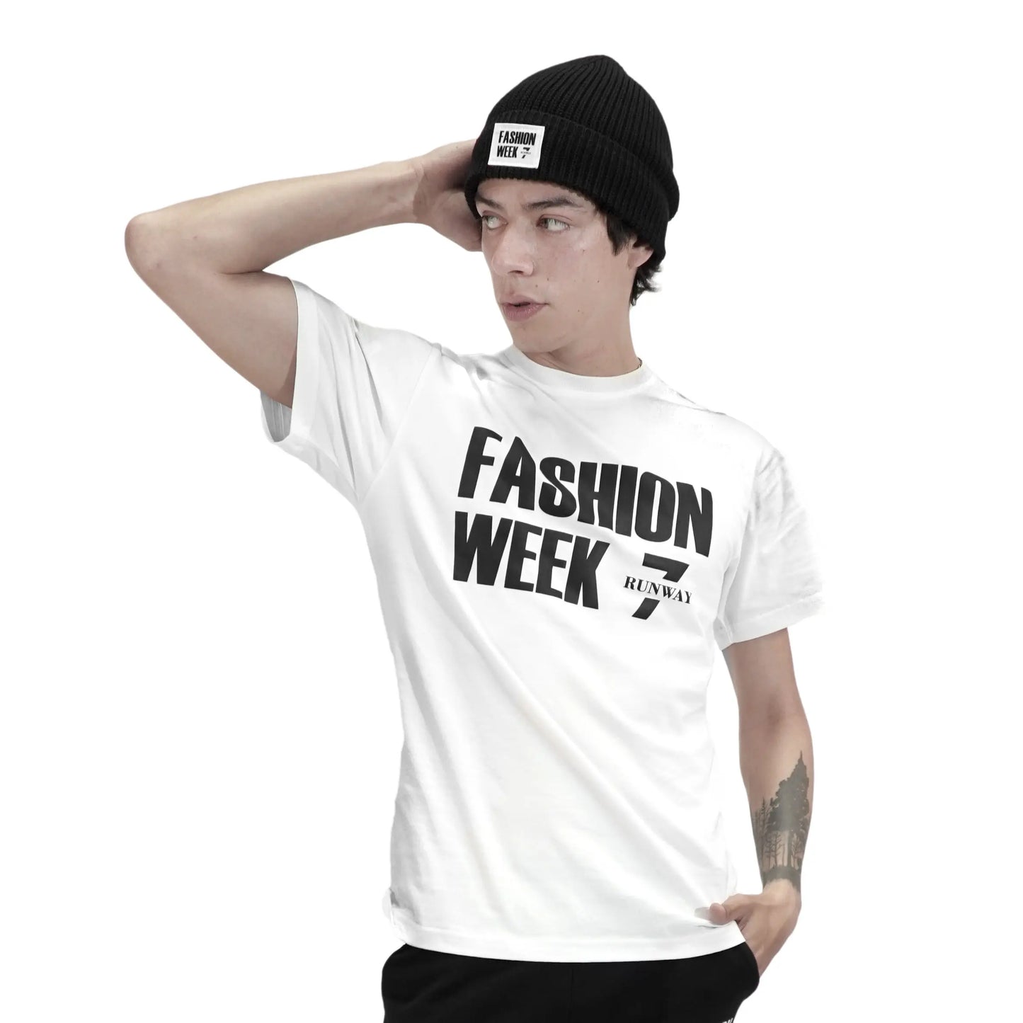 FASHION WEEK CLASSIC WHITE TEE