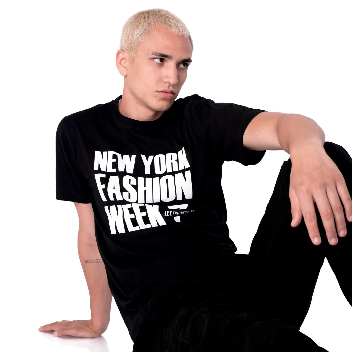 NYFW CLASSIC BLACK TEE